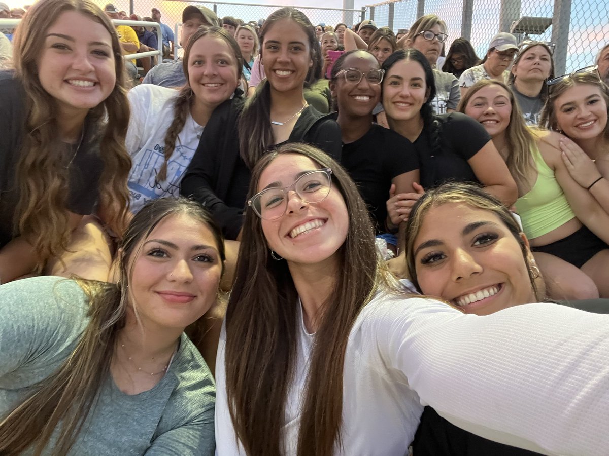 Stryker girls came out to support!!!
<a href="/EstrelloMia/">Mia Estrello</a> <a href="/SiannahNava/">Siannah Nava</a>