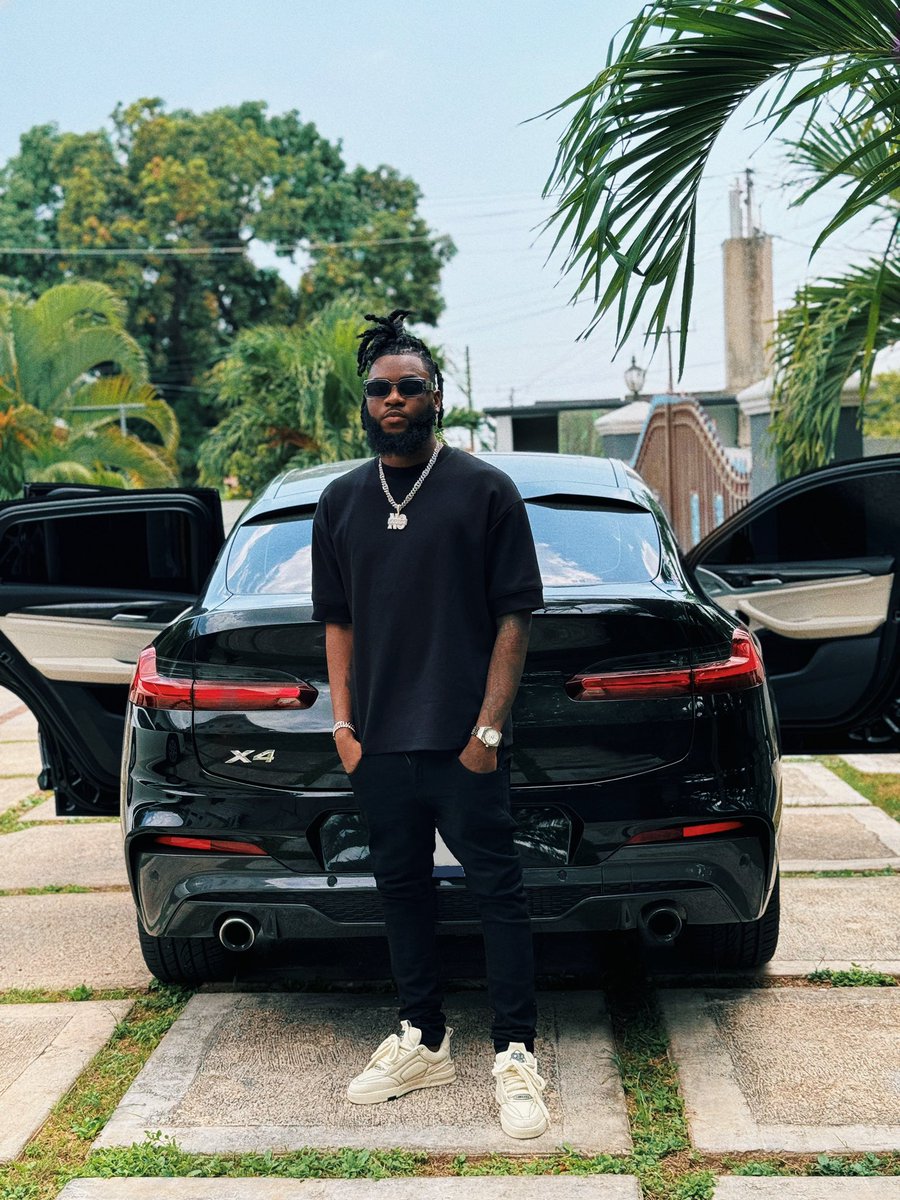 _weekday's tweet image. Have Far fi guh but proud a weh mi achieve 🙏🏾… #wildnrich #newwhip #weekday👨🏽‍💻