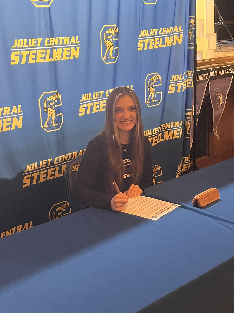 jcbvolleyball's tweet photo. Congratulations to 3 JC volleyball players at their college  signing tonight! Joseis Dixon- Rockford University; Gabby Leal- Judson University; Julia Walaszek- JJC! Good luck next year!!! We will be cheering for you!! @JolietCentralAD @SteelmenVB https://t.co/eLnx0fqH3b