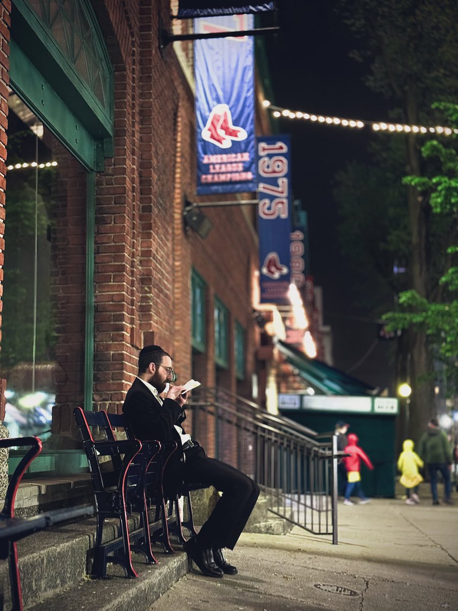 This is why the Jewish people are so beautiful… tonight was “Jewish Heritage Night” at @fenwaypark and as we left I caught this man praying 🙏🏼.  Thanks for the hospitality @RedSox