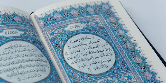 𝐌𝐮𝐡𝐚𝐦𝐦𝐚𝐝 𝐒𝐡𝐨𝐚𝐢𝐛✍🏻 (@itx_shebee) on Twitter photo #خاتم_النبیین_محمدﷺ
پر درود و سلام
#درود_وقرآن
سورة الروم
ایت 38
ترجمہ
لہذا تم رشتہ دار کو اس کا حق دو ، اور مسکین اور مسافر کو بھی جو لوگ اللہ کی خوشنودی چاہتے ہیں ، ان کے لیے یہ بہتر ہے ، اور وہی ہیں جو فلاح پانے والے ہیں
2
<a href="/itx_shebee/">𝐌𝐮𝐡𝐚𝐦𝐦𝐚𝐝 𝐒𝐡𝐨𝐚𝐢𝐛✍🏻</a>
<a href="/Z__Rajj/">ℝ𝕒𝕛𝕡𝕦𝕥.🌹زیـنـــــــب</a> #خاتم_النبیین_محمدﷺ
پر درود و سلام
#درود_وقرآن
سورة الروم
ایت 38
ترجمہ
لہذا تم رشتہ دار کو اس کا حق دو ، اور مسکین اور مسافر کو بھی جو لوگ اللہ کی خوشنودی چاہتے ہیں ، ان کے لیے یہ بہتر ہے ، اور وہی ہیں جو فلاح پانے والے ہیں
2
<a href="/itx_shebee/">𝐌𝐮𝐡𝐚𝐦𝐦𝐚𝐝 𝐒𝐡𝐨𝐚𝐢𝐛✍🏻</a>
<a href="/Z__Rajj/">ℝ𝕒𝕛𝕡𝕦𝕥.🌹زیـنـــــــب</a>