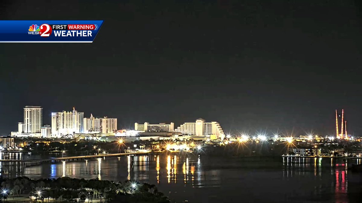 A much quieter night across Central Florida compared to earlier today. Here's a look in on Daytona beach. A warm and muggy night! #weshwx