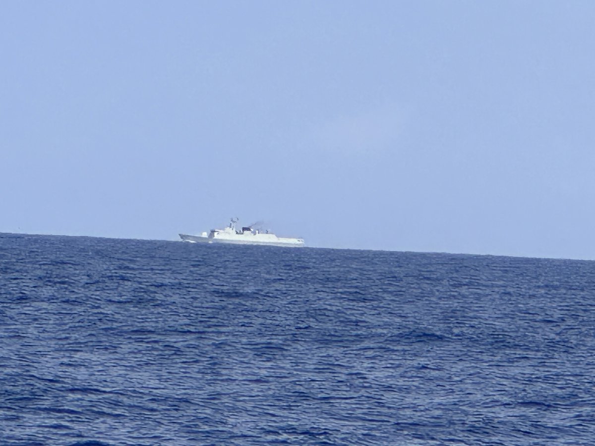 LOOK: Chinese Navy vessel near the “Atin ‘to!” contingent in the West Philippine Sea @gmanews @24orasgma