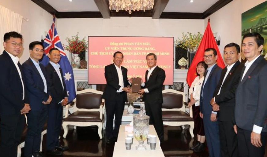 LetsTalkHCMcity's tweet photo. #HCMCity seeks stronger economic links with Australian partners

@Austrade

LetsTalkCity #HoChiMinhCity #Business #NSW #Australia
#Vietnam #SoutheastAsia
https://t.co/Ispyeltz5e
Via https://t.co/hgGaGM8XXA https://t.co/JzgchoSu8T