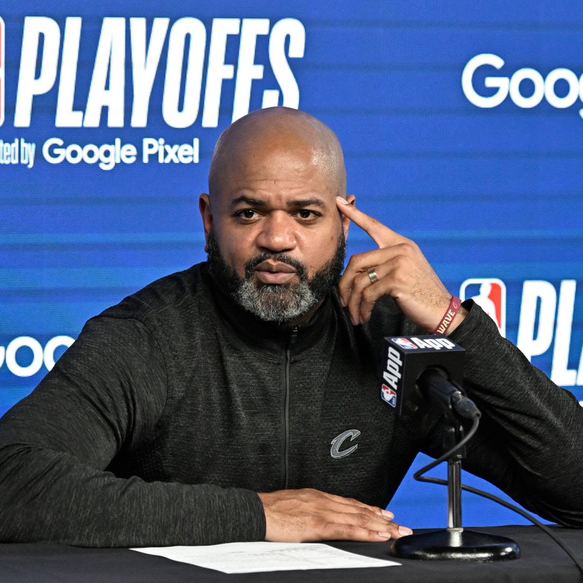 ClutchPoints's tweet image. JB Bickerstaff&apos;s job as Cavs head coach is in &quot;serious jeopardy&quot;, per @ShamsCharania.

Bickerstaff led Cleveland to the second round of the playoffs where they lost to the Celtics in 5 games.