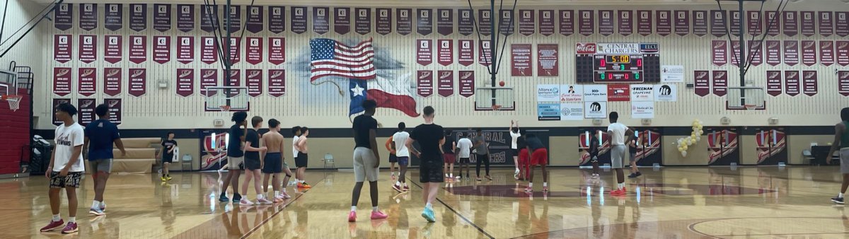 Man!!! What joy it was to watch former players from 2021 to present fellowship together playing basketball. Laughing together while competing, arguing over calls then smiling &amp; even times where the older players were teaching the younger players. 

I honestly felt like a father