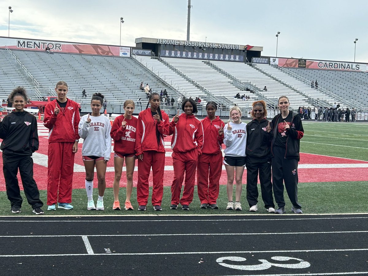 agoody66's tweet photo. Shaker Heights Lady Raiders storm into the Mentor Districts. It was a beautiful day, teamwork makes the dream work! The girls are geling with the warm up to cheering in the stands! @agoody66 @raidersofshaker @shakerschools #OneTeamOneDrea https://t.co/pBQfp4kb5e