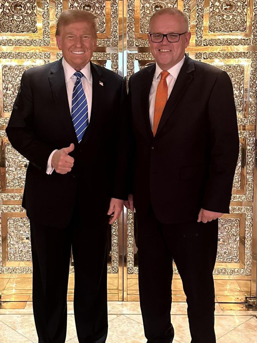 A God bothering parasite hangs out with a rapist.🤮 #smalldickenergy #Trump #Morrison