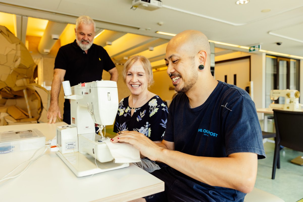 Interested in learning how to sew? This induction gives you access to book The Edge's beautiful Bernina sewing machines and teaches you how to use them! Tuesday 21 May 6 pm. Book now! ow.ly/MFfw50RHMrM