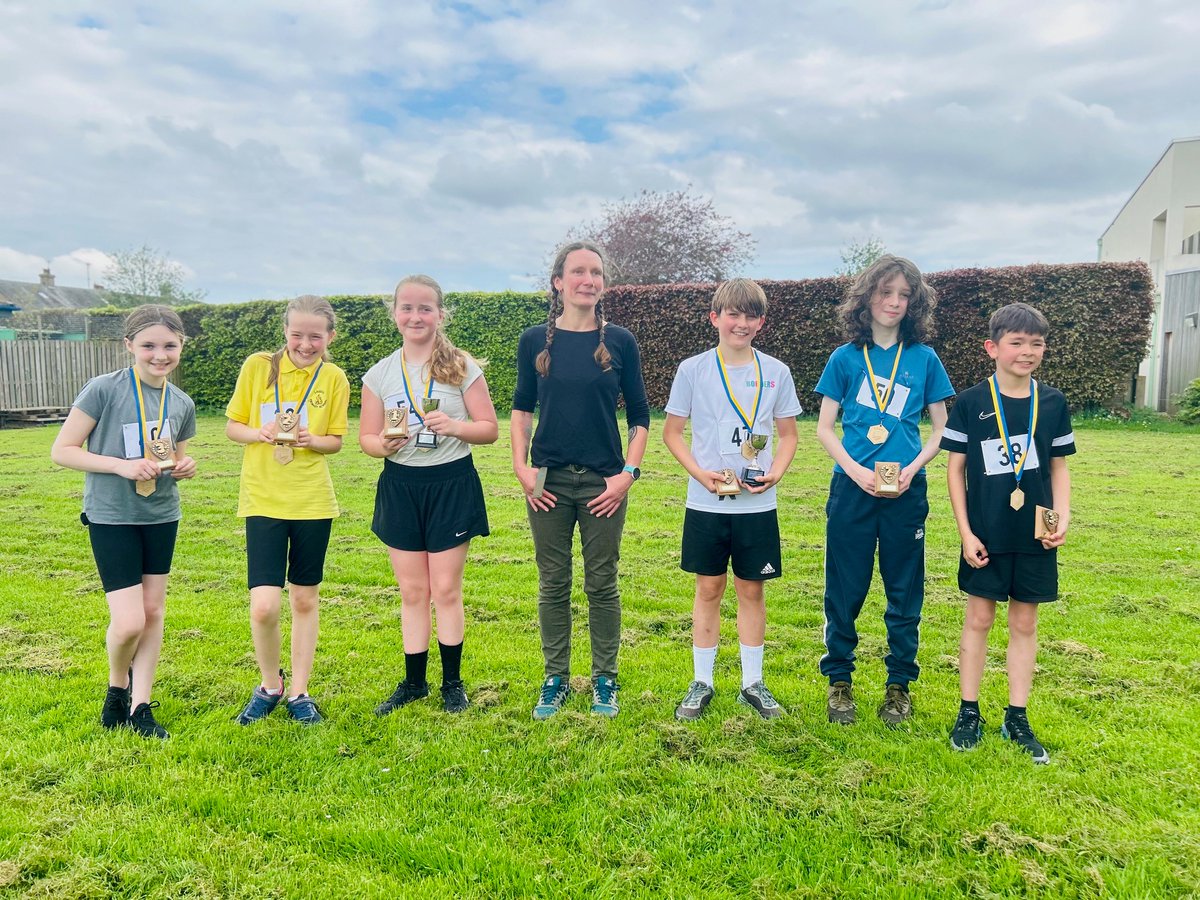 We were delighted to be asked back to help at the Lauderdale Limpers Chesters Dash and Challenge again yesterday! What a fantastic morning! Huge well done to all 30 primary 7s runners who took part with such determination and class spirit!🤩🏃‍♀️🏃‍♂️