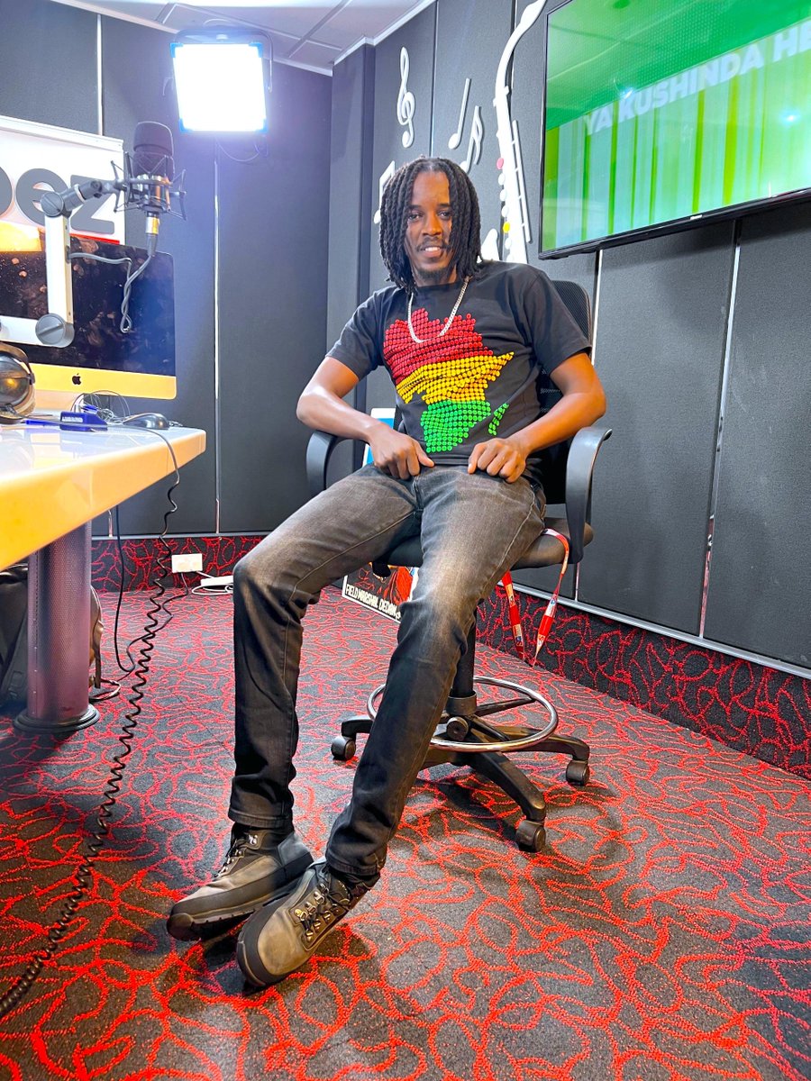 Ngoma gani ya #Tbt hujaskia in a while?

#RiddimDrivenShow @SpapaDeh