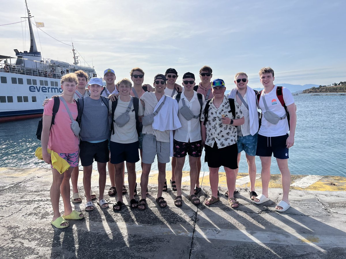 Day 3 in Greece was spent touring 3 islands in the Saronic Gulf: Hydra, Poros, and Aegina. 
#CobberWay #J5tours 🇬🇷