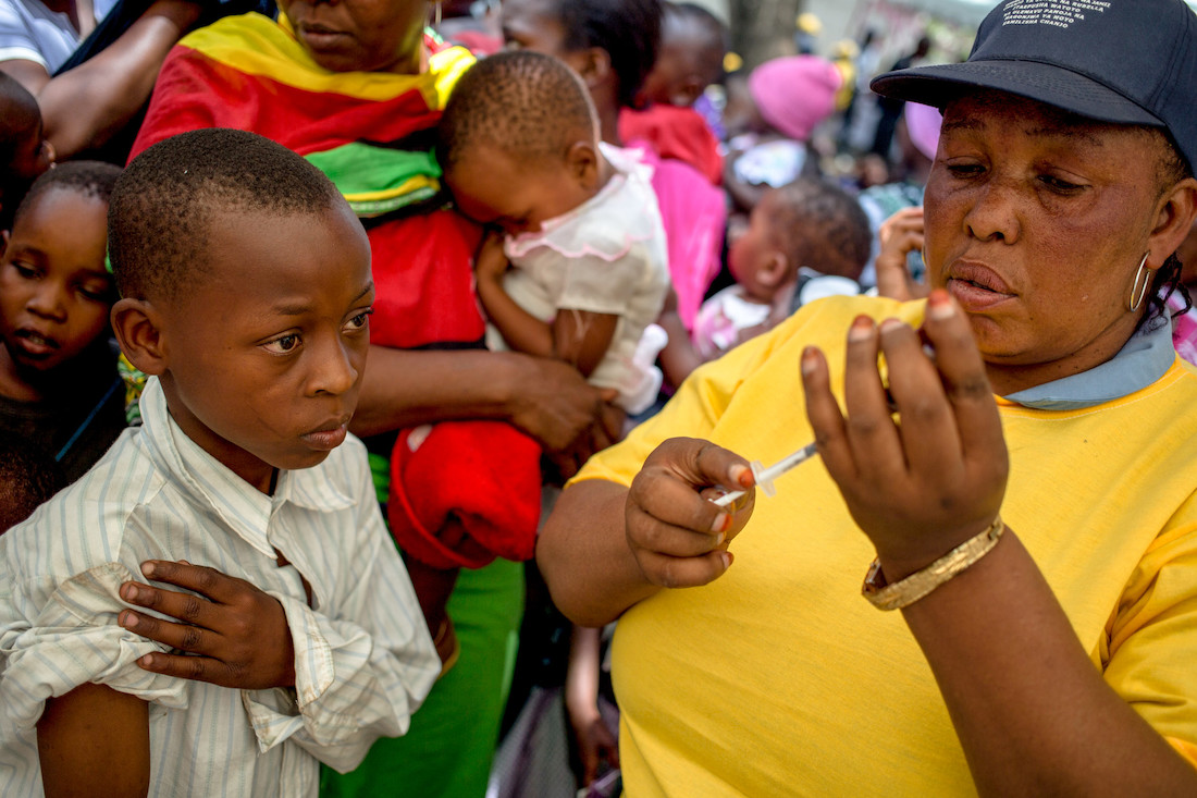 Alongside governments, communities and partners, the Vaccine Alliance has helped launch the largest ever #measles vaccination push in Africa as cases continue to rise around the world. Learn how this could help build back immunity in some of the most fragile settings: