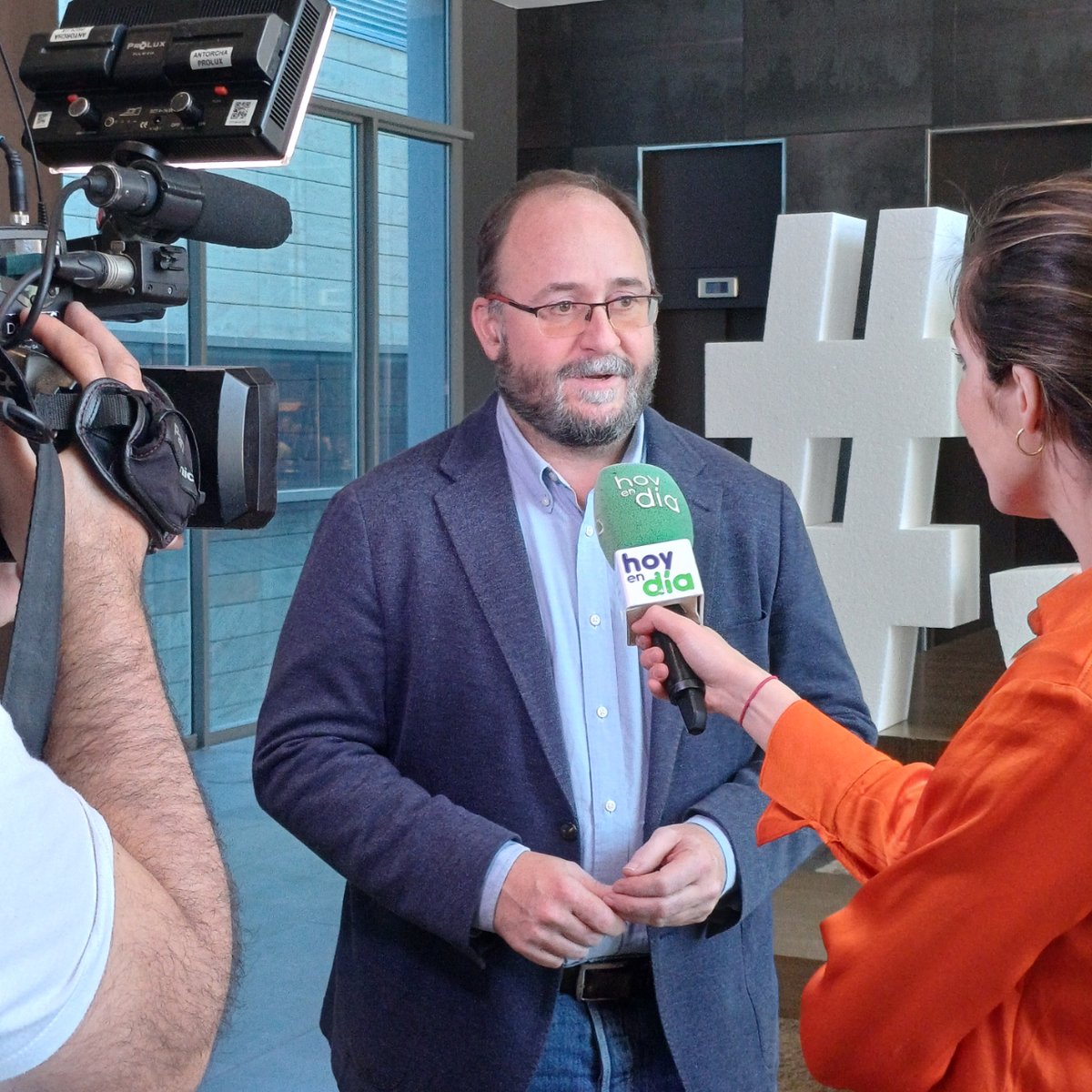 💠 Congreso #SECT2024

#CirujanosTorácicos en los medios de comunicación <a href="/Hoyaldia_com/">Hoyaldia.com</a> 

Entrevista al Dr. Íñigo Royo, Hospital Universitario Miguel Servet de Zaragoza.

#YoSoySECT #cirujanos #torácicos #ThoracicSurgeons