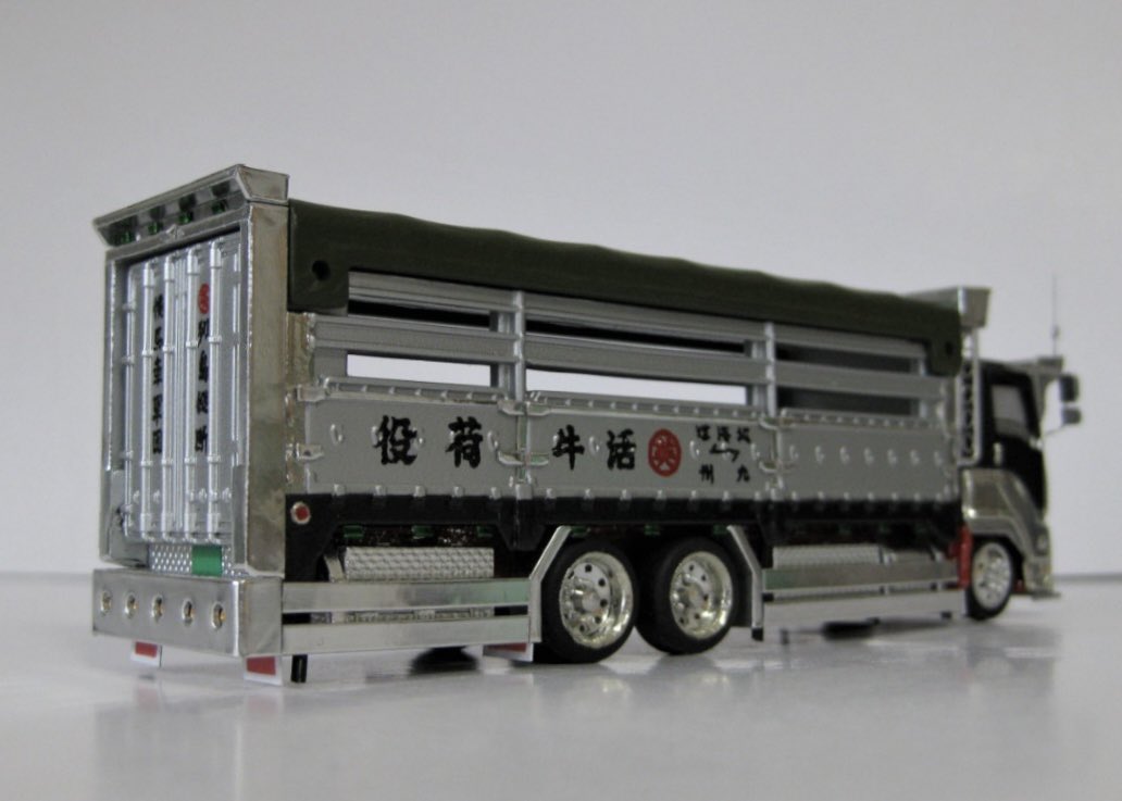 #公式画像とウチの子並べようぜ
トミカ（改）