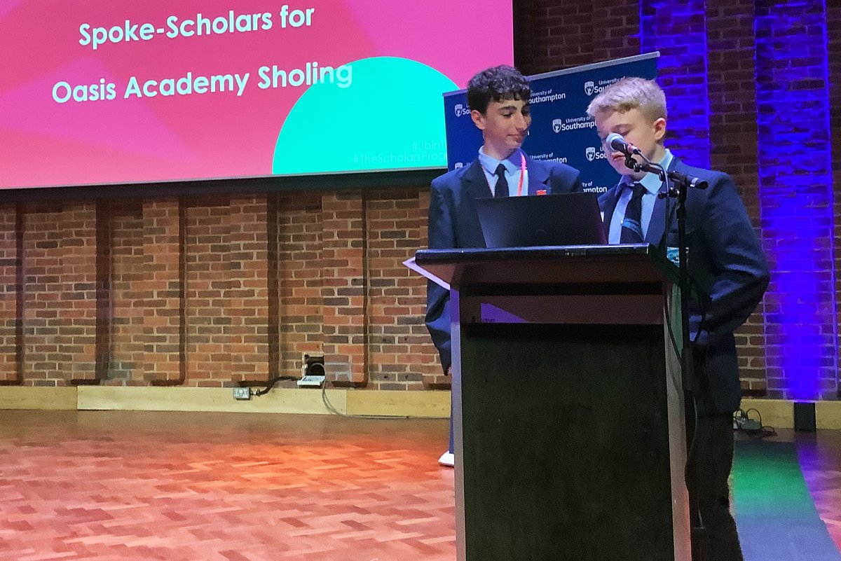 Yesterday, students from Y9 & 10 who successfully completed the Scholar's program had the opportunity to attend their graduation event at the University of Southampton. Dr. Saunders who accompanied them said, 'It has been a real privilege seeing these students flourish and grow.'