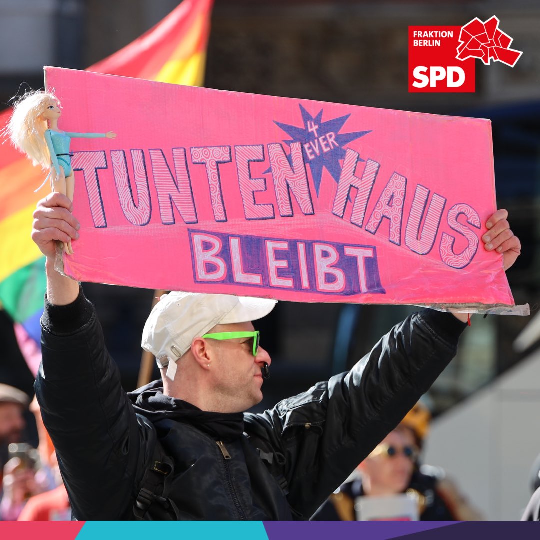 Das Tuntenhaus ist gerettet! Das Vorkaufsrecht für die Kastanienallee 86 kann
ausgeübt werden! #tuntenhaus #queer
