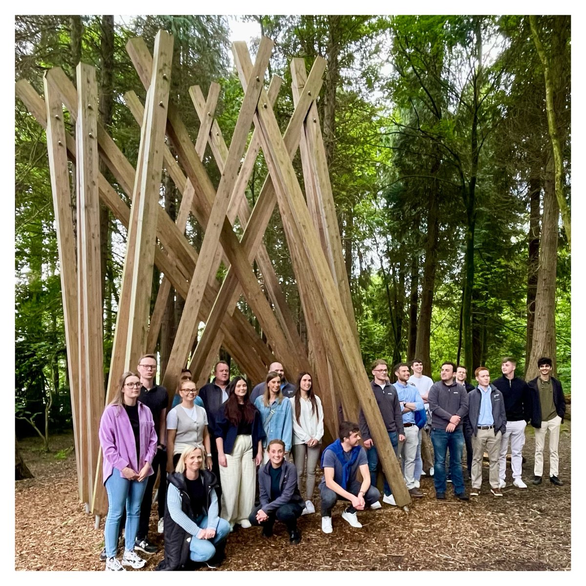 Design ID tweet media