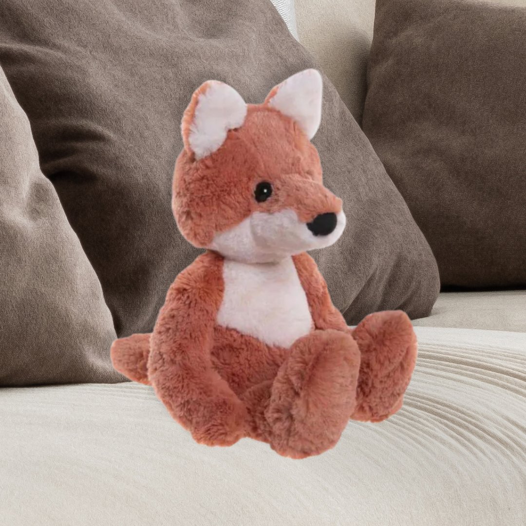 Feeling sly with Charlie Bears Folly Fox 🦊

Available now: ow.ly/c0ns50RE9a8

#Charliebears #mycharliebears #teddybearlove #bestfriendsclub #collectabletoys #collectablebears #collectiblebear #teddybearland #collection #charliebearscollection #bearandme