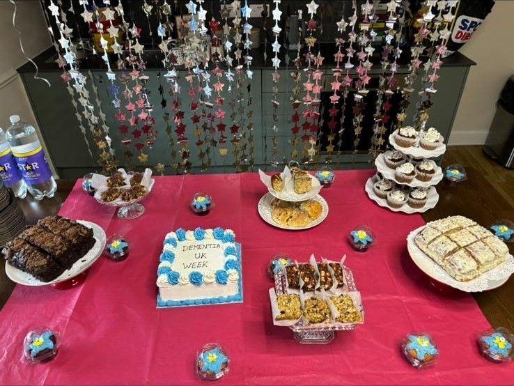 Middleton Park Lodge Nursing Home raised £118 for @DementiaUK at their 'Time for a Cuppa' event 😀 Well done, team!

buff.ly/3LTgYOz 

#DementiaActionWeek #DAW2024 #Dementia #CareHome #ElderlyCare #Leeds #NursingHome