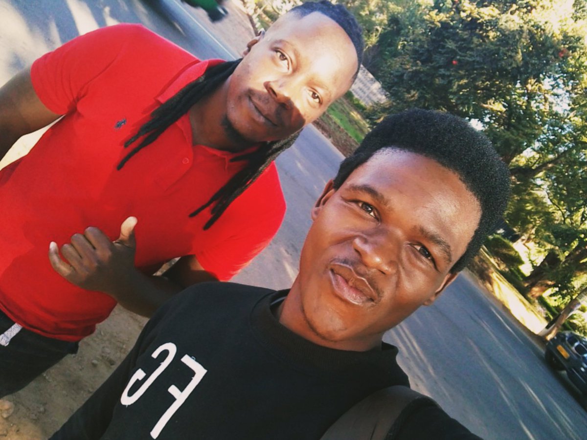 📸Today l met with @mbeuzw, one of my favourite songwriters, guitarists and performers. He is a national treasure whose songs are driven by daily hardships and victories of youth and ordinary citizens. His humble, considerate and friendly personality is a stan attraction factor👏