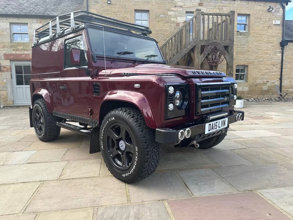 Ad:  LAND ROVER DEFENDER 90 XS URBAN/OVERLAND
On eBay here -->> ow.ly/5VAr50RHSXW

 #LandRoverDefender #Defender90 #UrbanOverland #OffroadLife #AdventureMobile #4x4Life #OverlandBuild