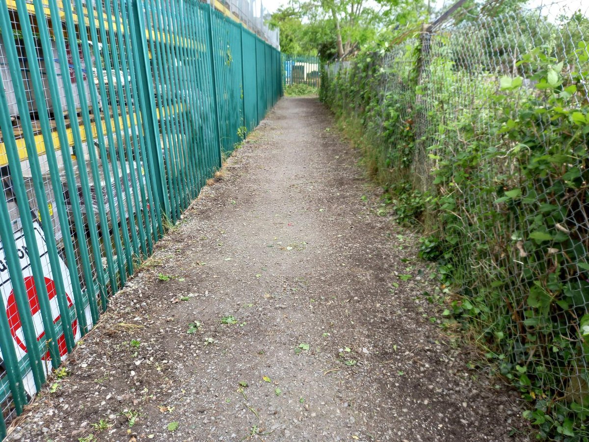 Terrific work by a staff team from @Archiwest Cheddar - clearing weeds and brambles from the start of the narrow section of the path at the Travis/Stonemasons end in Cheddar. Now back to its full width, albeit less than our standard width. BIG THANKS ❤️ #bettertogether
