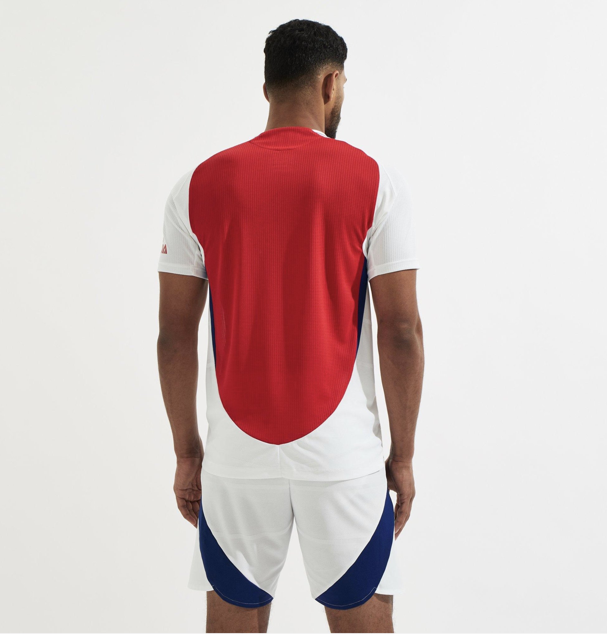 ともさん TomoSan（サッカーユニフォームの世界） on X