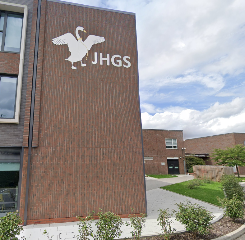 We had a cracking day yesterday with a High Wycombe double bill at <a href="/HighcrestAc/">Highcrest Academy</a> and <a href="/JHGSHW/">John Hampden Grammar</a> talking about all things university and Oxford 👩‍🎓🧑‍🎓👨‍🎓