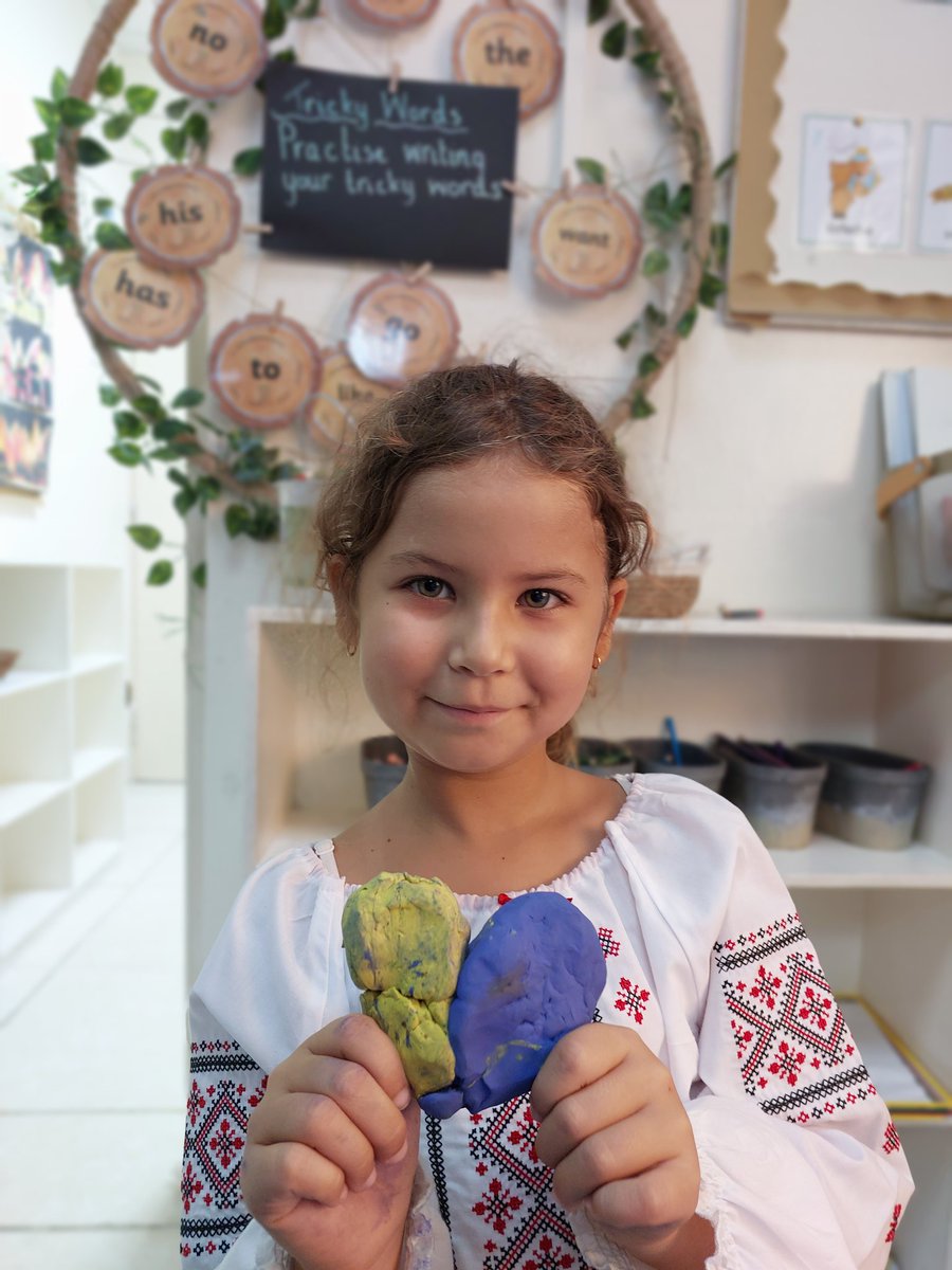 Amira and her family are celebrating Vyshyvanka Day today. Doesn't she look beautiful in her traditional Ukranian clothes! 😍 #CommunityMinded

#WeAreBSS #BritishSchoolSalalah #BestForTheWorld #Kindness #Innovation #Excellence #EveryoneCan #NotForProfit #Over50YearsInSalalah