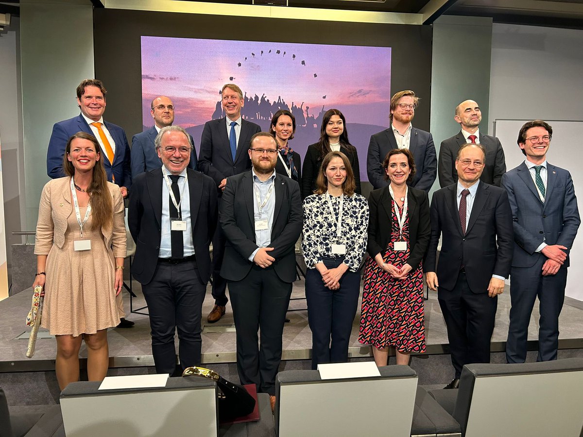 🎓 The Multilateral Treaty on Automatic Recognition of Qualifications for Benelux &amp; Baltic States has officially entered into force. 
The treaty, celebrated in Brussels, facilitates the recognition of degrees, enhancing mobility and opportunities.

➡️ go.coe.int/iI7qg