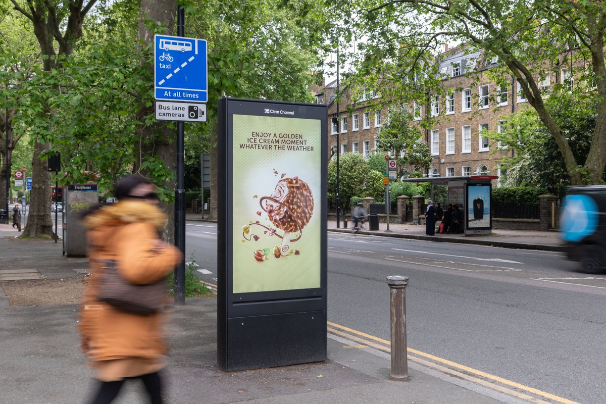 'Enjoy A Golden Ice Cream Moment Whatever The Weather' . @FerreroUK . @ClearChannelUK . #ooh #outofhome #advertising #oohmedia #oohadvertising #advertisingphotography