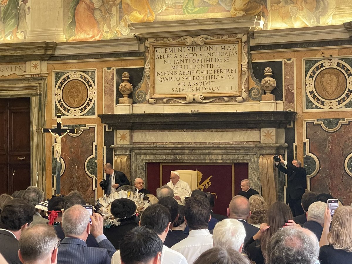 Here at the audience with Pope Francis, who is giving an address about climate change and the urgency “to protect people and nature” to a group of leaders from around the world, including @MassGovernor @MayorWu. Climate change is an “existential threat to our human family.”