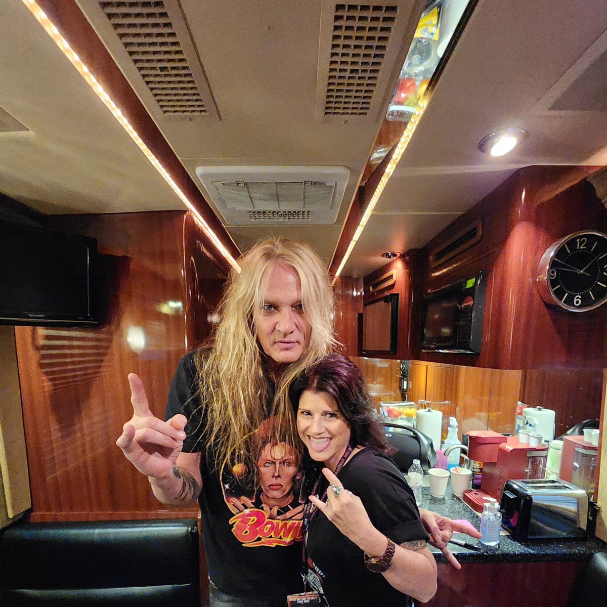 Jacksonville,NC @  Hooligans with @sebastianbach thank you for making my dream come true. This was one of the best nights of my life. 
I still get chill bumps when I hear your music.  
#nobackingvocals#nolaptops#alltalent#snatchingsouls#noheadbanging#2024#whatdoIgottolose