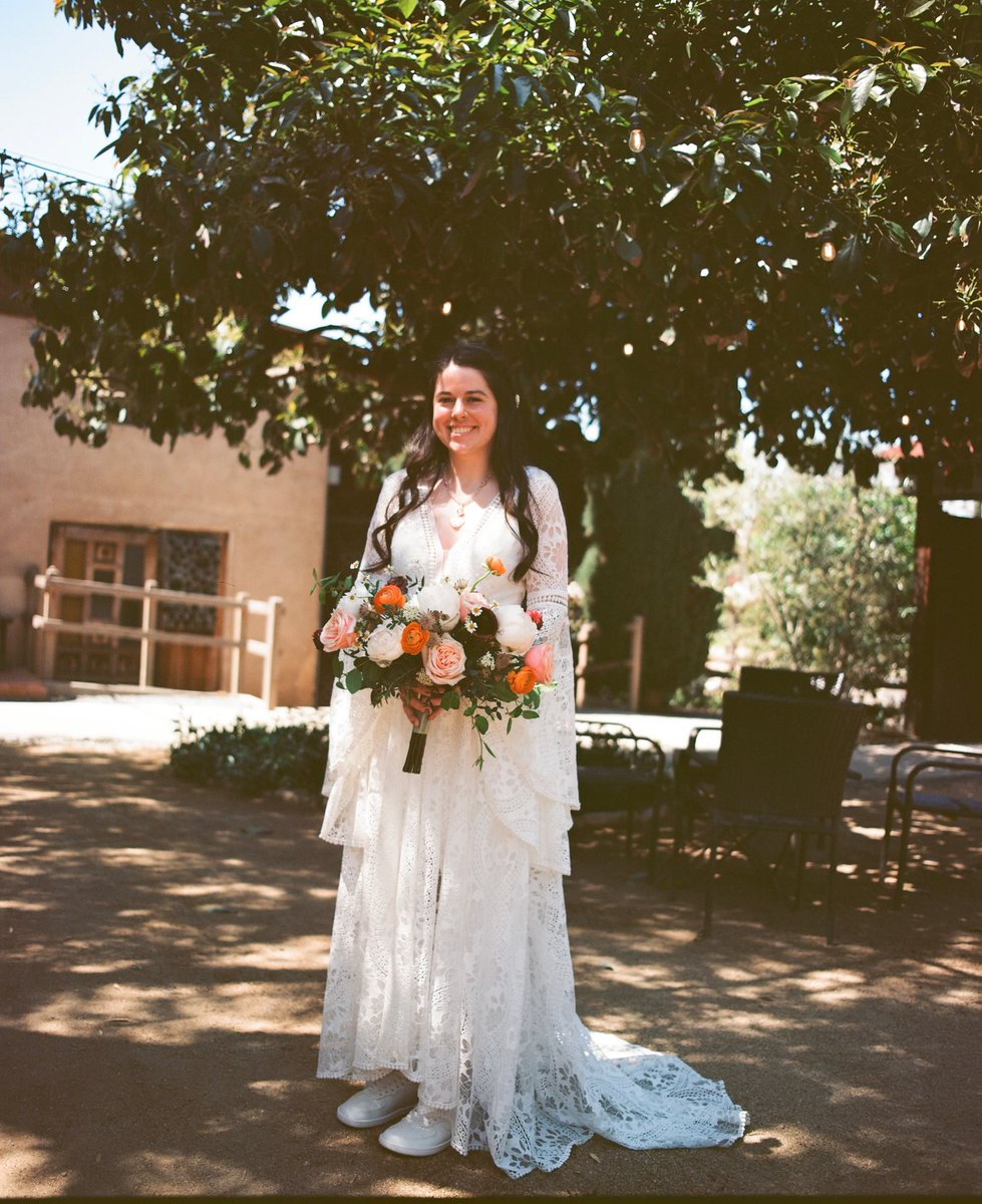painkillanicole's tweet photo. I got married last thursday 🥹💞 https://t.co/uqiKxuWPuN