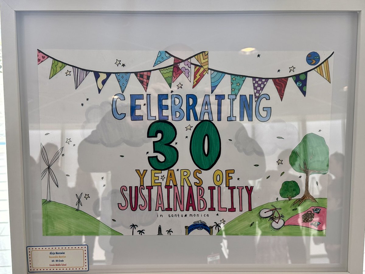 Congratulations to our Lincoln Middle School students for their outstanding achievements at the Sustainability Poster Awards Ceremony! Their posters were truly inspiring! 🌱🏆 @LincolnMiddleSM @SMMUSD