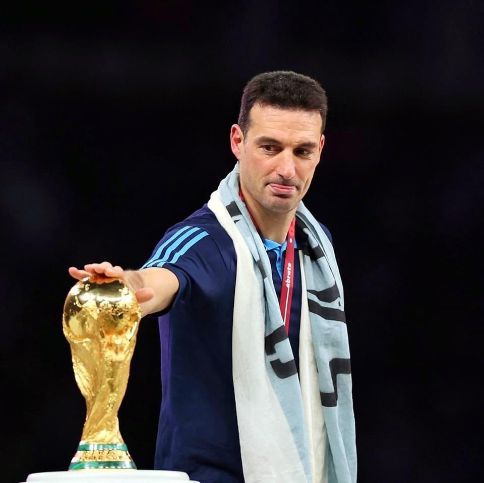 ▪️ World Cup 🏆
▪️ Copa América 🏆
▪️ Finalissima 🏆
▪️ Best FIFA Men's Coach 2022

Lionel Scaloni celebrates his 45th birthday today. The coach led Argentina to their first World Cup glory since 1986 🏆🎂😇