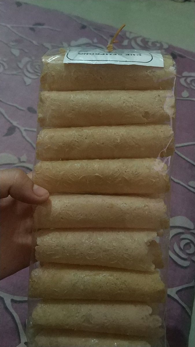 romantis itu sesederhana dibawain camilan favorit sama paksu ♥️