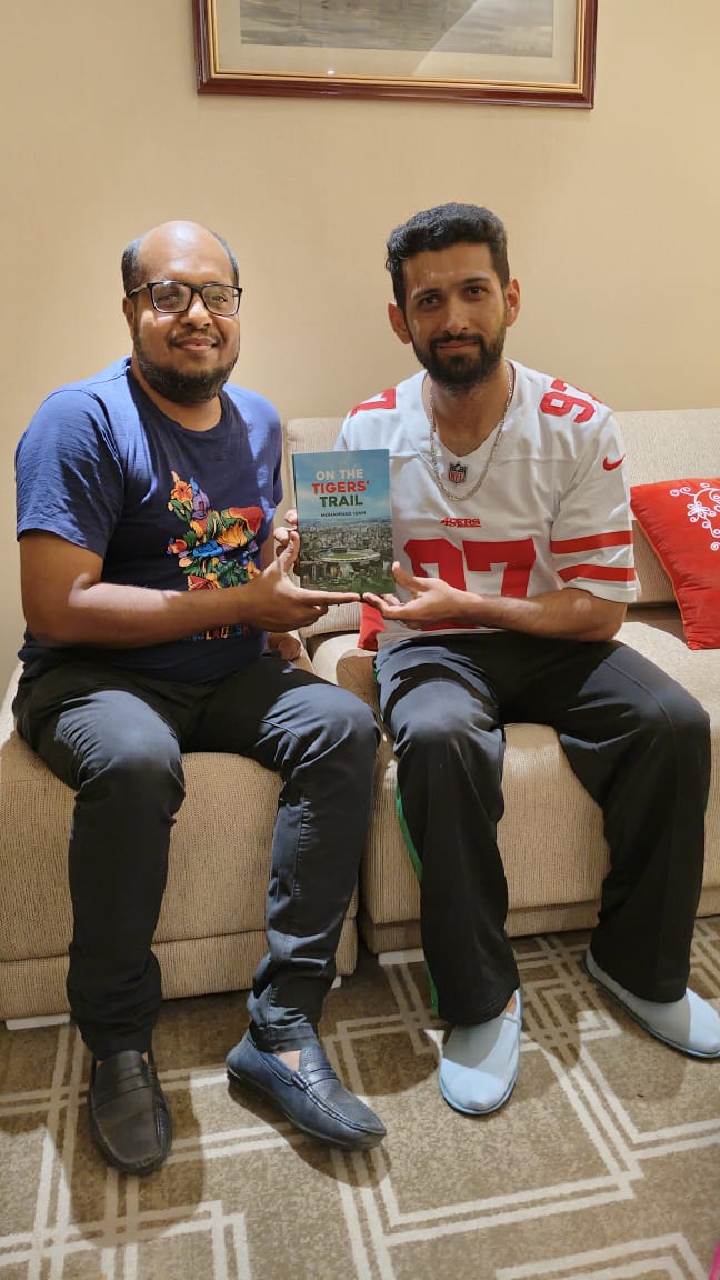 Mohammad Isam (@isam84) on Twitter photo I gifted my book "On The Tigers' Trail" to Bangladesh coach <a href="/CHathurusinghe/">Chandika Hathu</a> and Zimbabwe captain <a href="/SRazaB24/">Sikandar Raza</a> recently. I hope they like it.
Click this link to buy the book : rokomari.com/book/290852/on⦠I gifted my book "On The Tigers' Trail" to Bangladesh coach <a href="/CHathurusinghe/">Chandika Hathu</a> and Zimbabwe captain <a href="/SRazaB24/">Sikandar Raza</a> recently. I hope they like it.
Click this link to buy the book : rokomari.com/book/290852/onβ¦