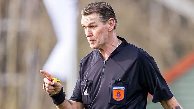 Dutch referee banned for life for celebrating title with team. during the game he gave the losing side 3 red cards and added on 15 minutes of added time after which the winning goal was finally scored. after that he sang a song on stage and held up the trophy. [@VI_nl]