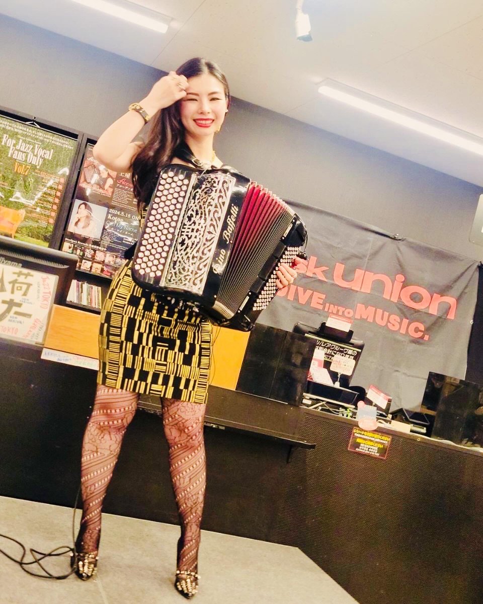 ★5/15(水)@ディスクユニオンJazz Tokyo御茶ノ水店
【土屋恵『Accordion Love』アルバム発売記念インストアライブ＆サイン会】
ご来場いただいた皆様、ディスクユニオンの皆様、本当にありがとうございました❤️平日の夜に沢山感謝です🥲💿✨
無事発売日を迎えることができ幸せ✨
ありがとう皆様❤️