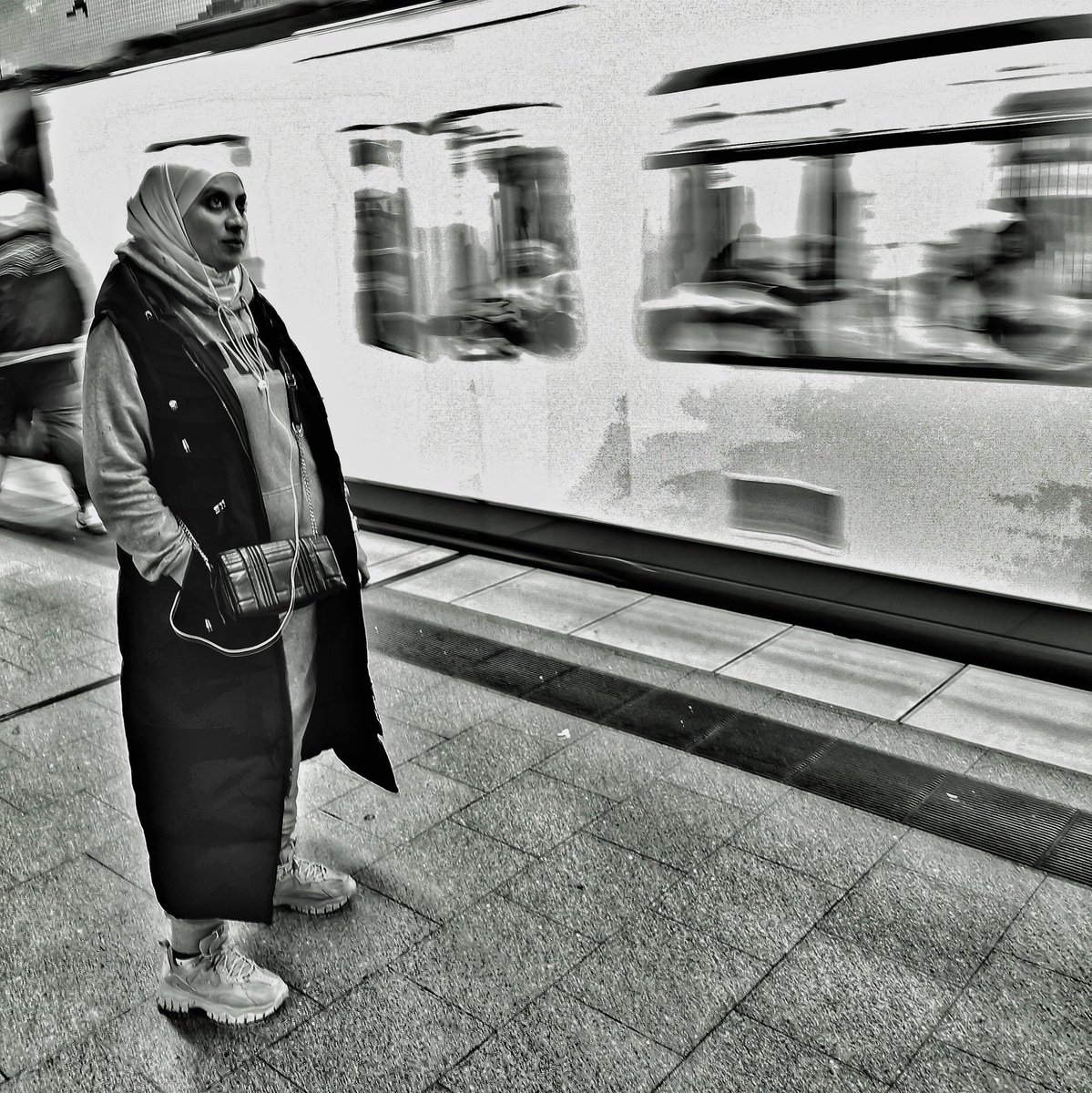 Time rushes by

@ap_magazine 
#streetphotographer
#streetphotography
#streetphotographyinternational 
#blackandwhitephotography
#blackandwhitephoto
#blackandwhitestreetphotography 
#monochrome 
#urbanphotography 
#bnwphotography
#bnw
#mobilephotography
#subway
#prettywoman