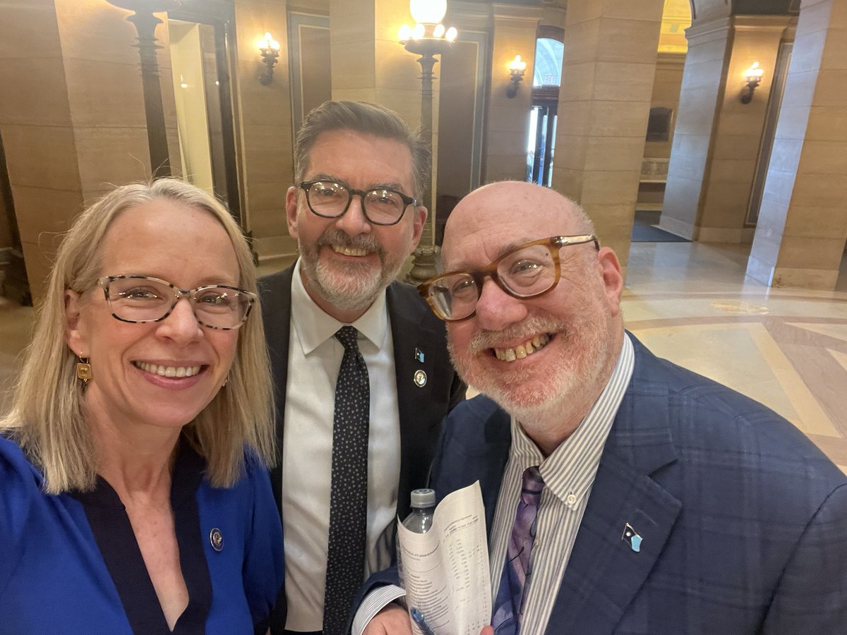 What an honor to serve with these two outstanding Transportation chairs! Congratulations to Senator Scott Dibble & Rep Frank Hornstein on wrapping up a great conference committee! Rep Hornstein is retiring from the #mnleg - so much gratitude for his leadership & service!