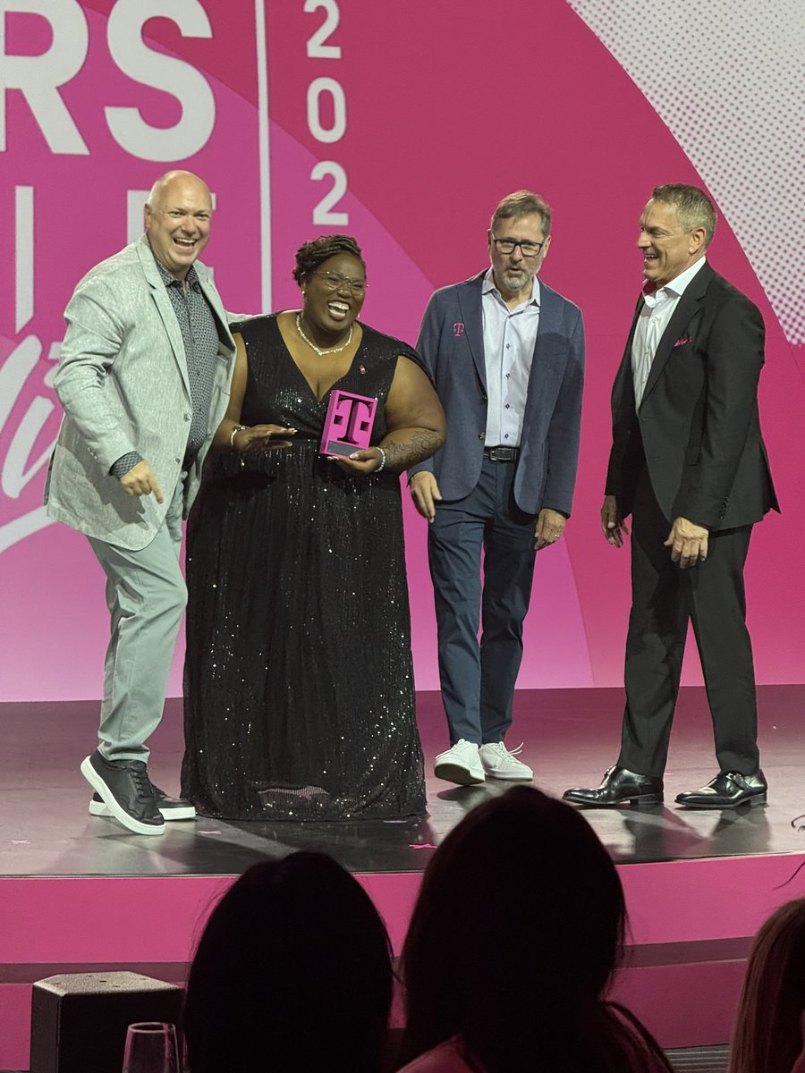 Absolutely thrilled to celebrate these two exceptional women, Jen & Jax! 💐not only ranking in the nation's top 1%, but also actively driving positive change within our community. You both have had such significant impact in those around you! Beyond proud✨#WAN