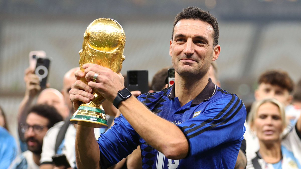 Happy birthday to the coach who has done it all with Argentina. World Cup, Copa America and Finalissima winner, Lionel Scaloni! The best coach in the world turns 46 today! 🥳🏆🇦🇷