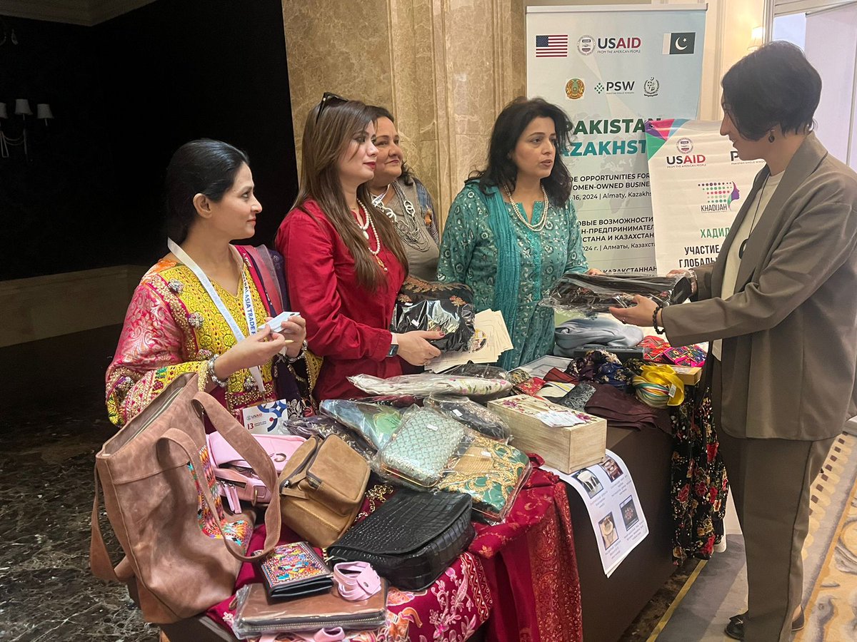The PSW Khadijah Program delegation participated in the Kazakhstan-Pakistan Trade Fair, fostering linkages with potential #B2B & #B2G partners in #Kazakhstan. These connections pave the way for future #collaborations.

@USAID_Pakistan @USAID @CEOPSW

#women #entrepreneurs #trade