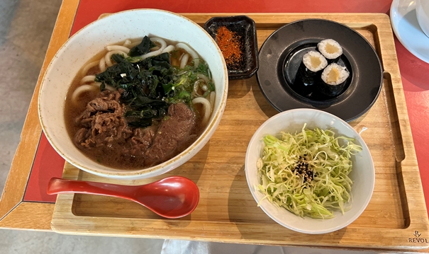 Tasty udon noodle soup for a swift business lunch @ Restaurant Edomae thediningexperience.org/?p=48667 #ZRH #Zurich #Switzerland #JapaneseFood #businesslunch #foodiechats #nomnom #yummy #udonnoodles #tantanmen