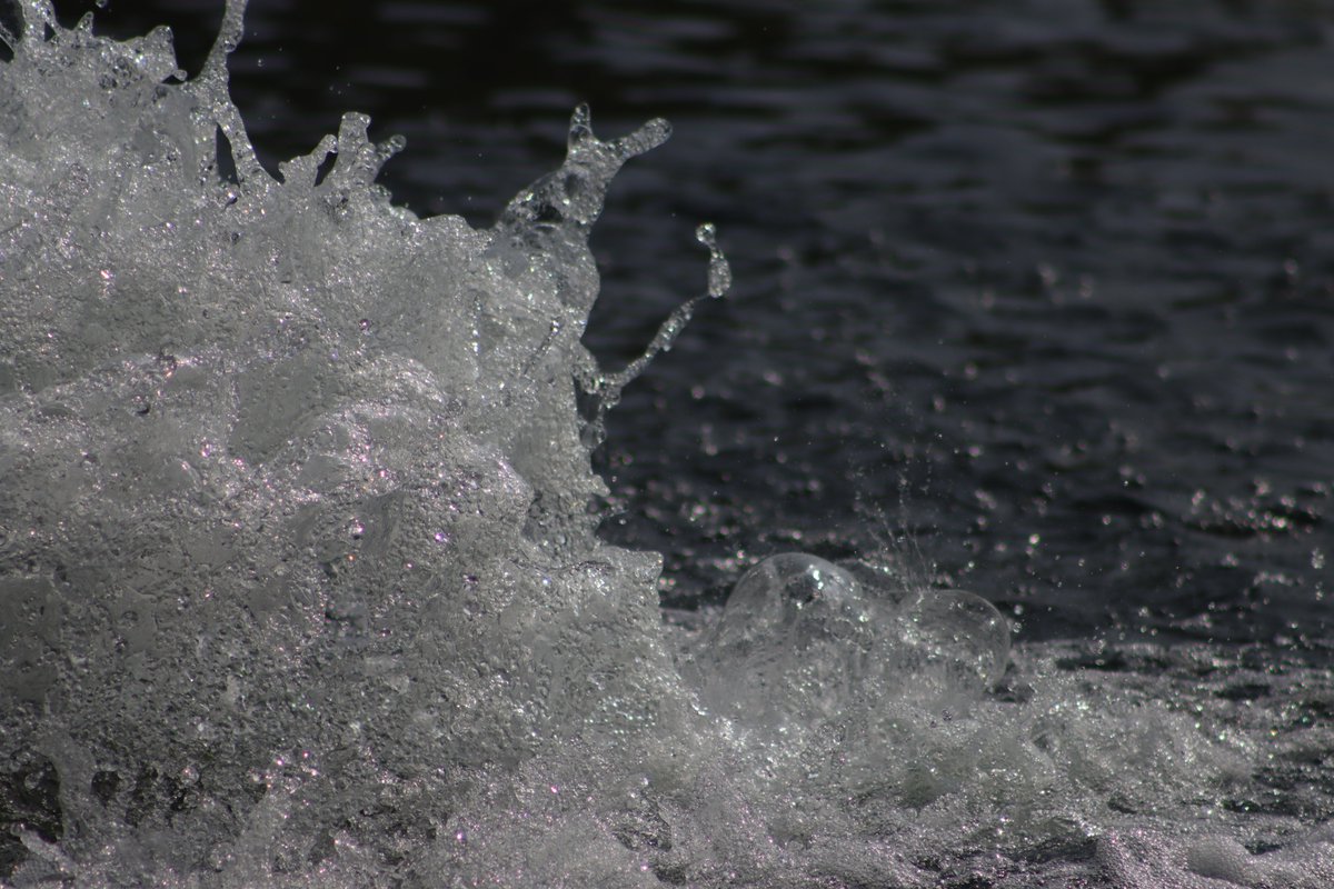 From one of the water features at the Park (1/2)

#AlbertPark #Water #WaterPhotography #Photography