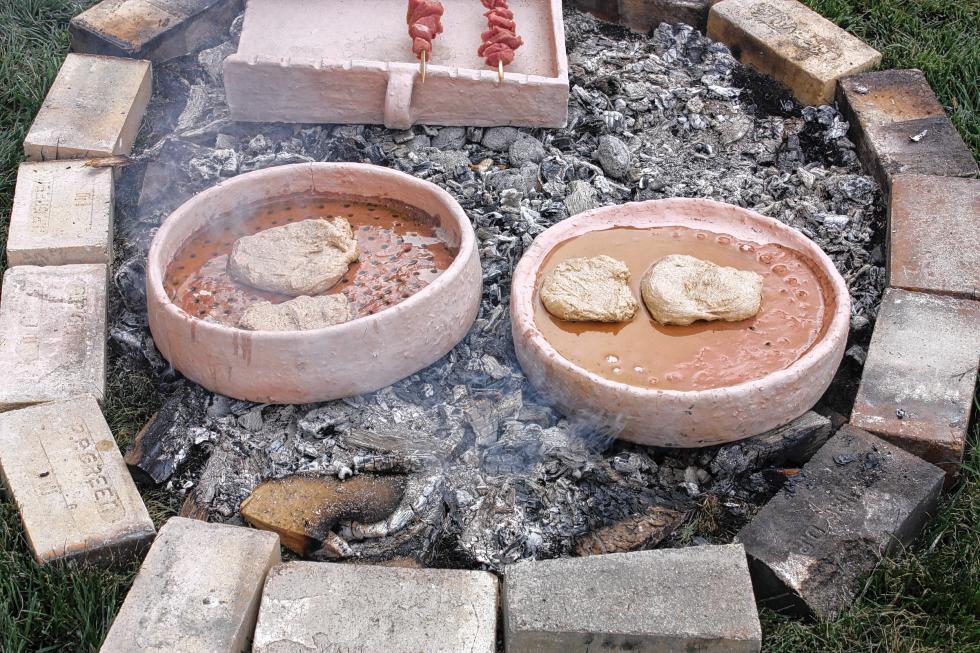The Mycenaeans consumed barley bread, which they baked in ovens or fired surfaces using special clay vessels, which had various small cavities (holes), ensuring that the oil would be evenly distributed over the vessel and the bread would not burn during baking.