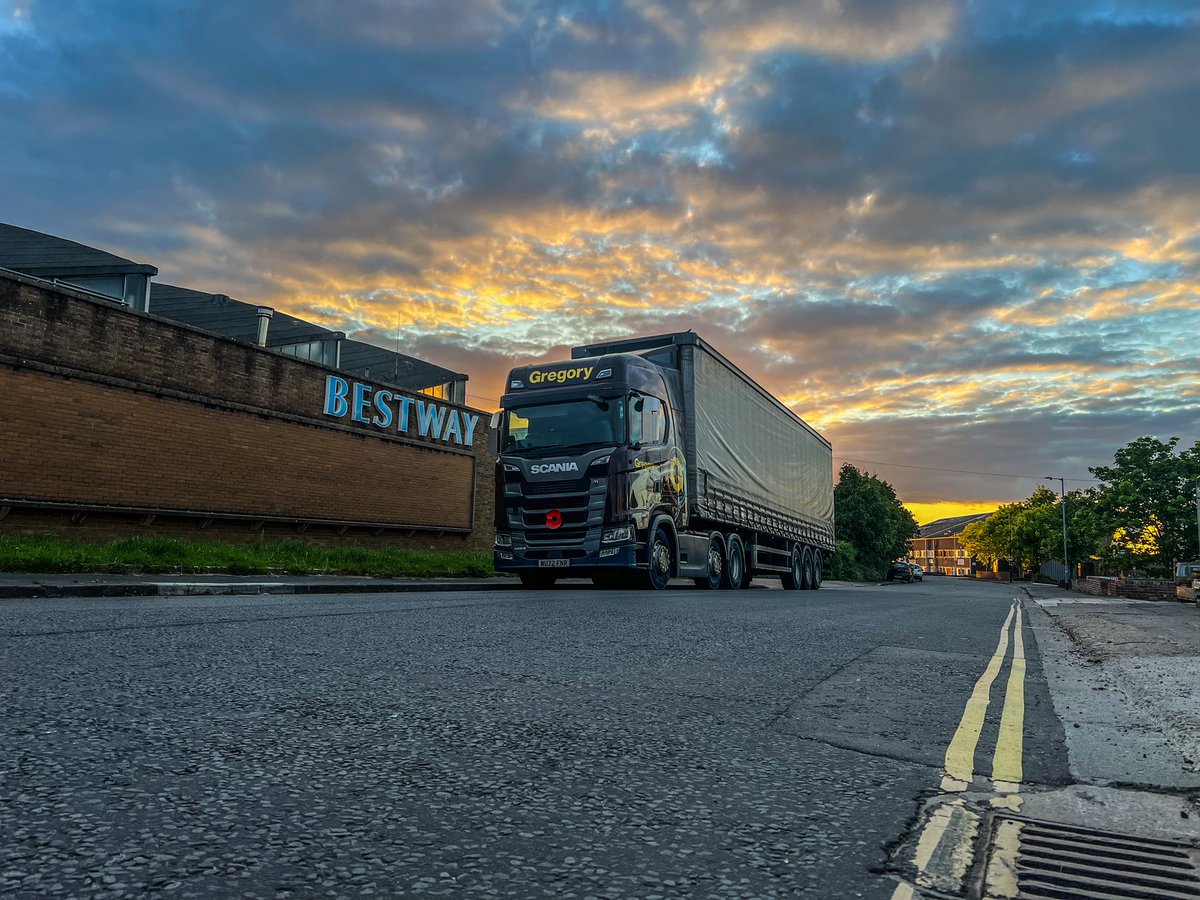 Good morning from Brislington ☀️

First delivery of the day to a cash and carry 🛒 

#HGV #Distribution #Haulage #Deliveringwinners #GregoryDistribution #Truck #TruckDriver #TruckLife #InstaTruck #LorryLife #Lorry #LorryDriver #Scania